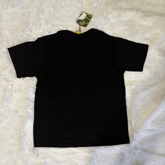A Bathing Ape bape t shirt M says size M but I think it’s a smaller size - Picture 3 of 7